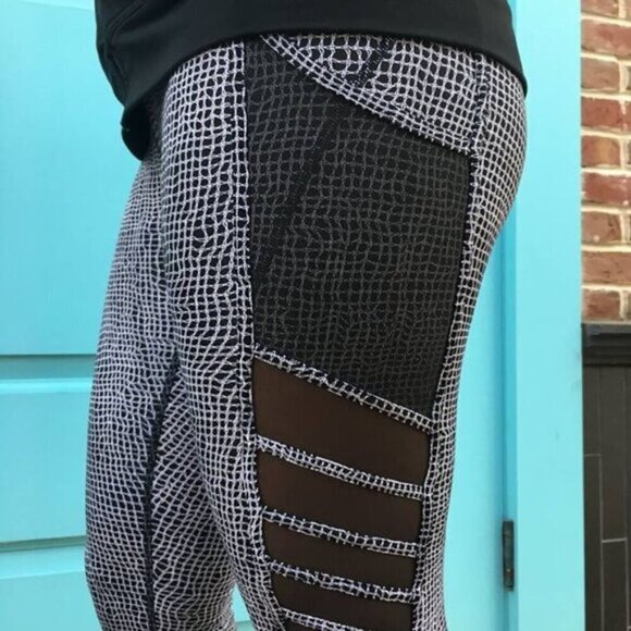 Lululemon Wild And Free Tight In Fall Net White Black Womens Size 6 - Picture 5 of 14
